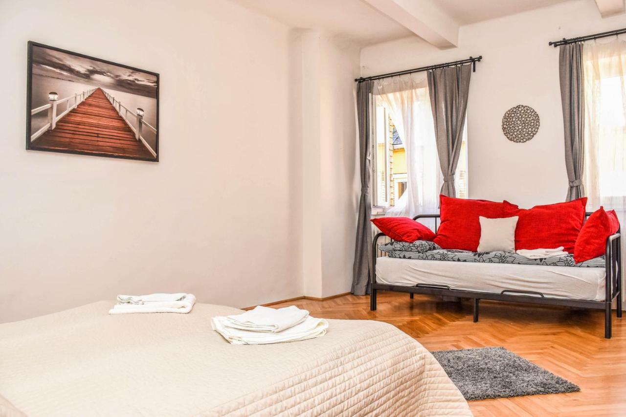 Diamond Astoria 4 Apartment Budapest Luaran gambar