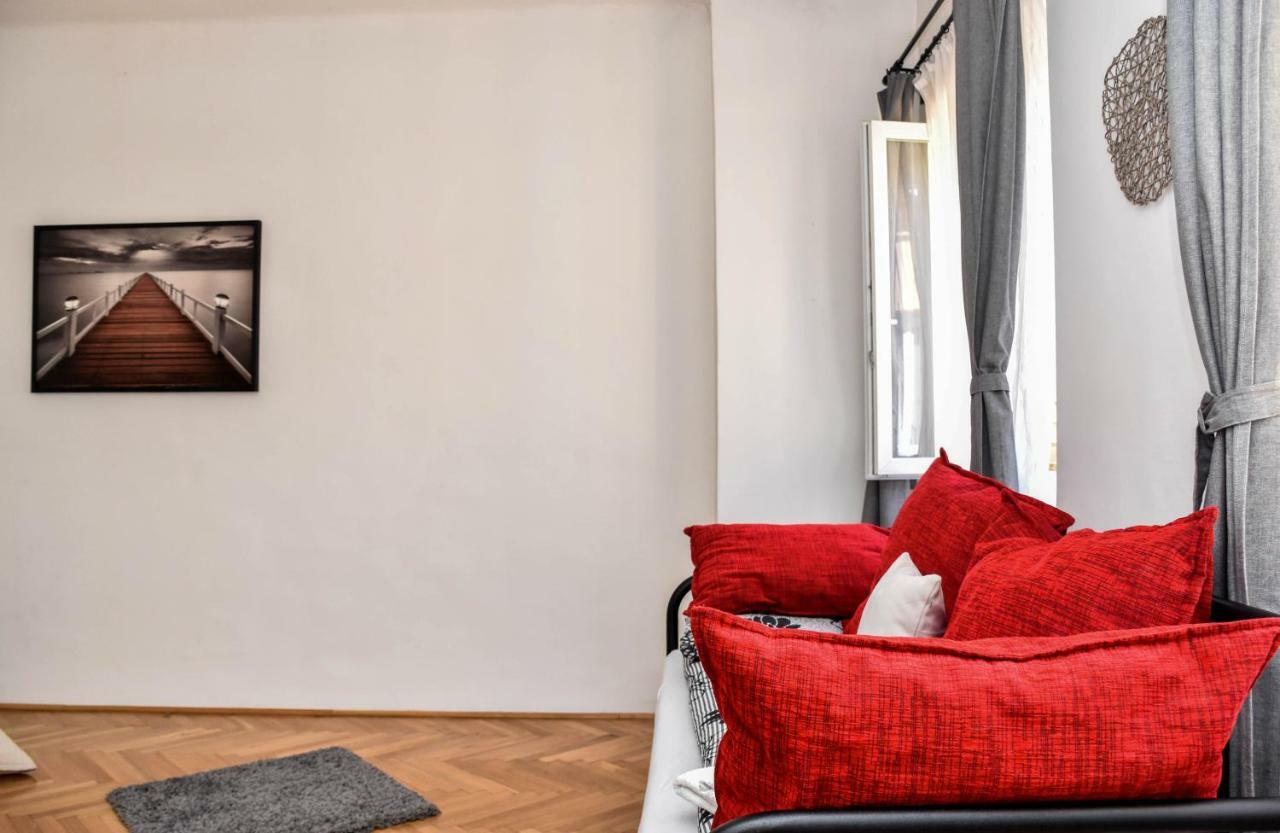 Diamond Astoria 4 Apartment Budapest Luaran gambar